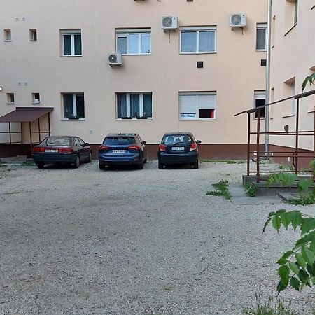 Ancsi Apartmant Kecskemet Ngoại thất bức ảnh