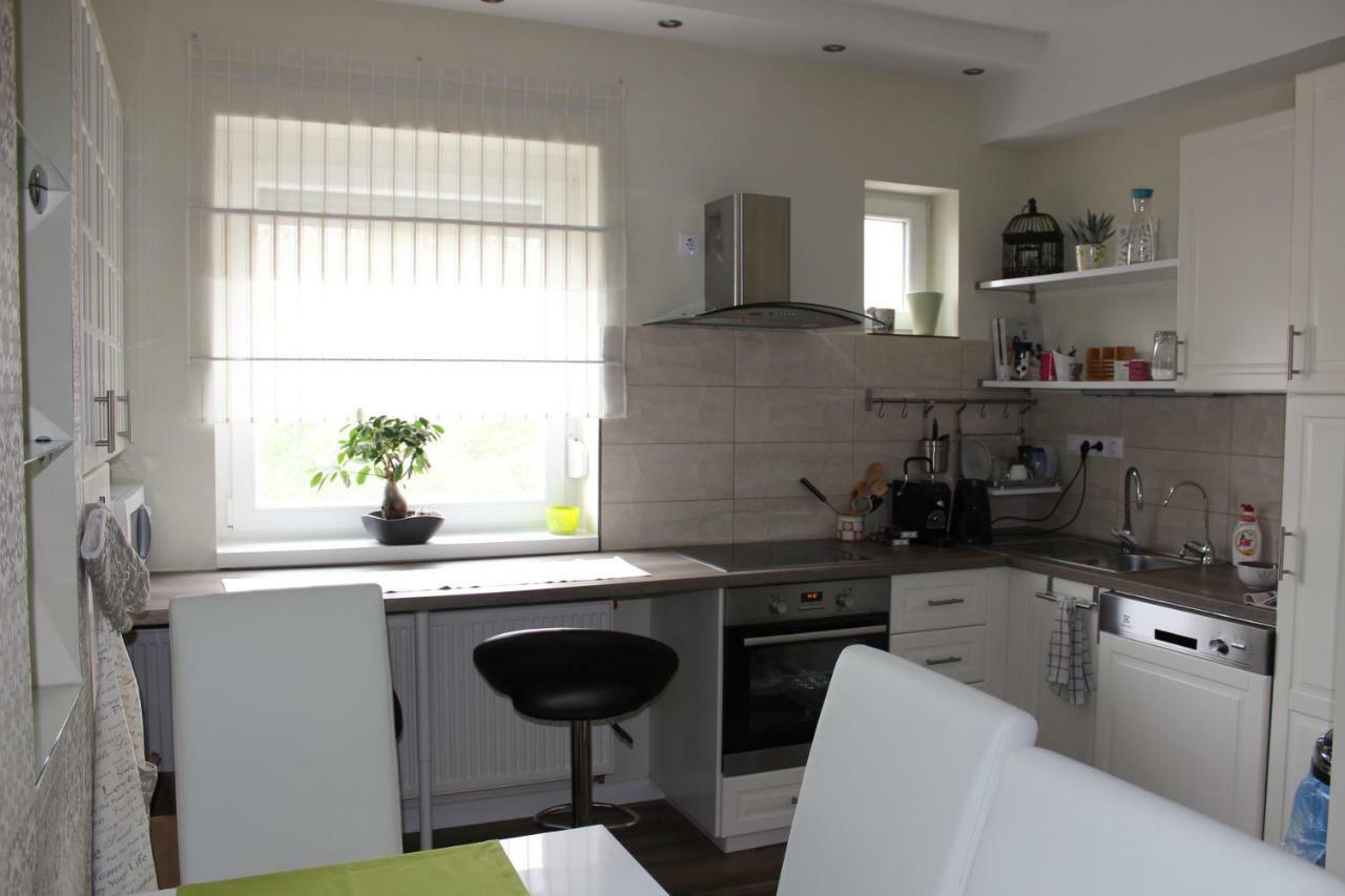 Ancsi Apartmant Kecskemet Ngoại thất bức ảnh